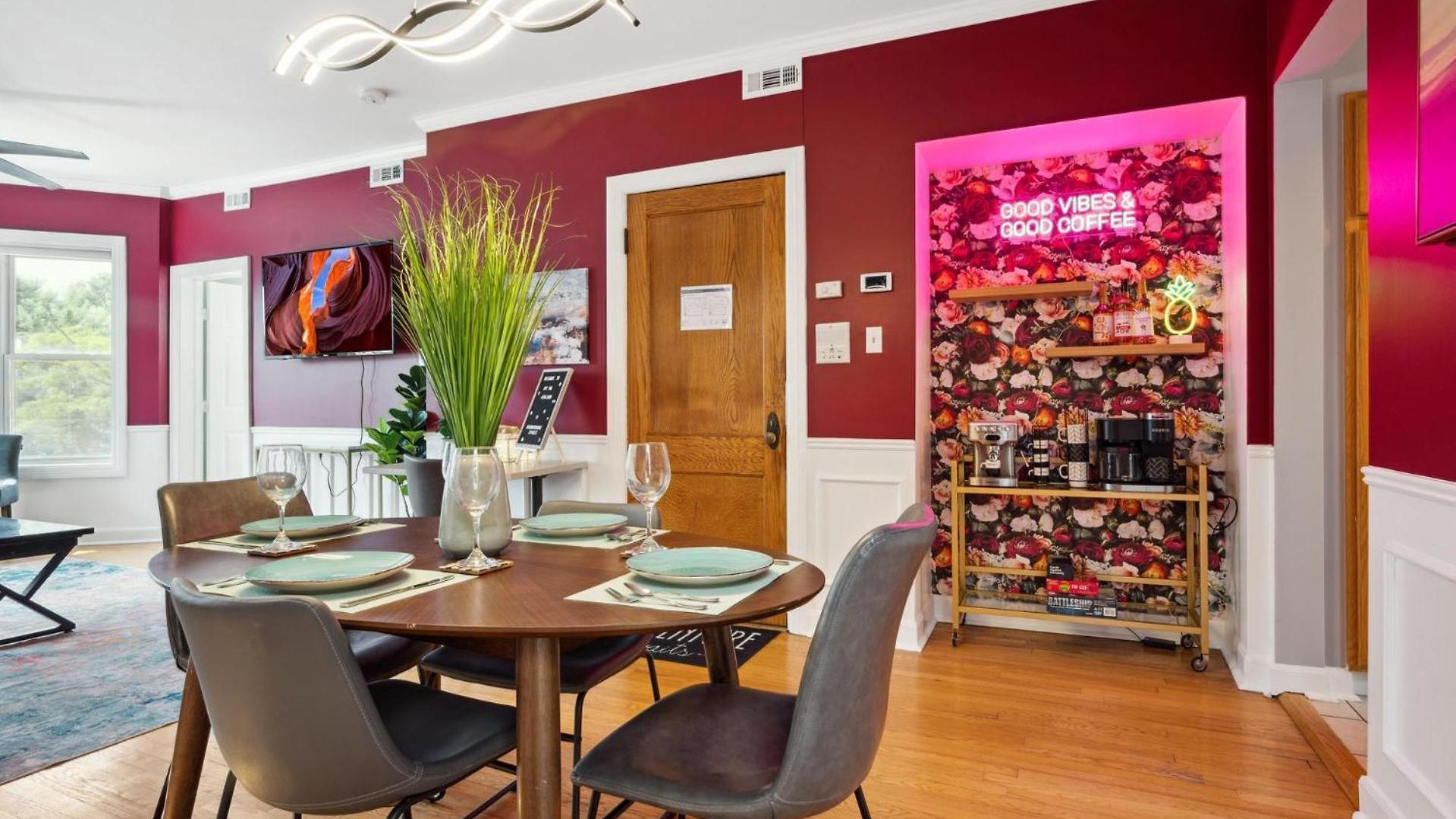 Wrigley 4br Home, Sleeps 10