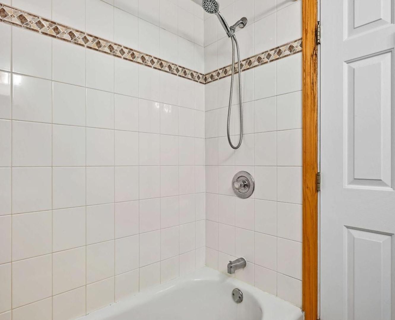 Wrigley 4br Home, Sleeps 10 Holiday home *
