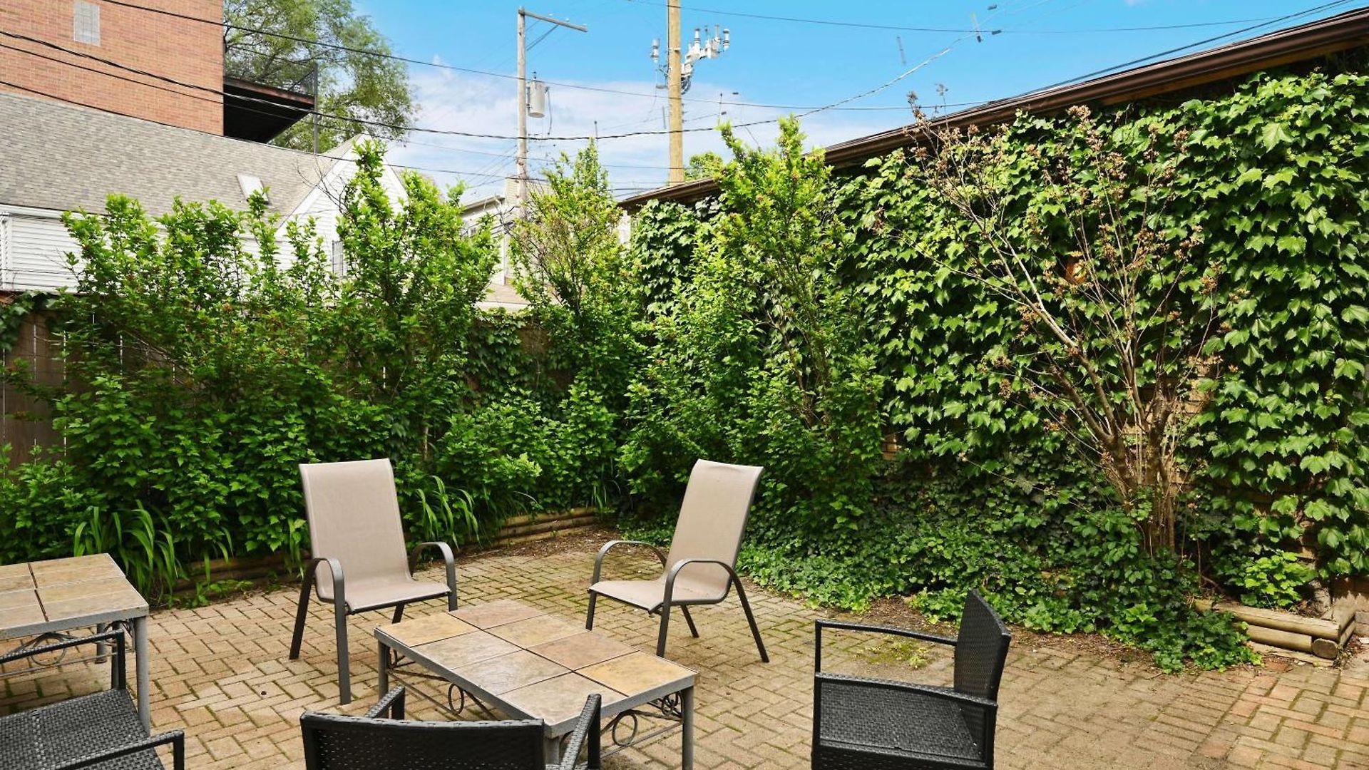 Wrigley 4br Home, Sleeps 10