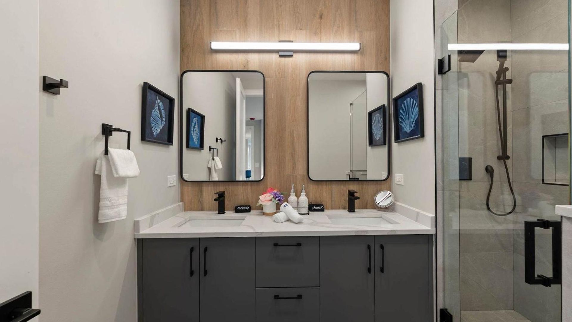 Apartment New Build In Pilsen Spacious 2 Bed 2 Bath Unit *
