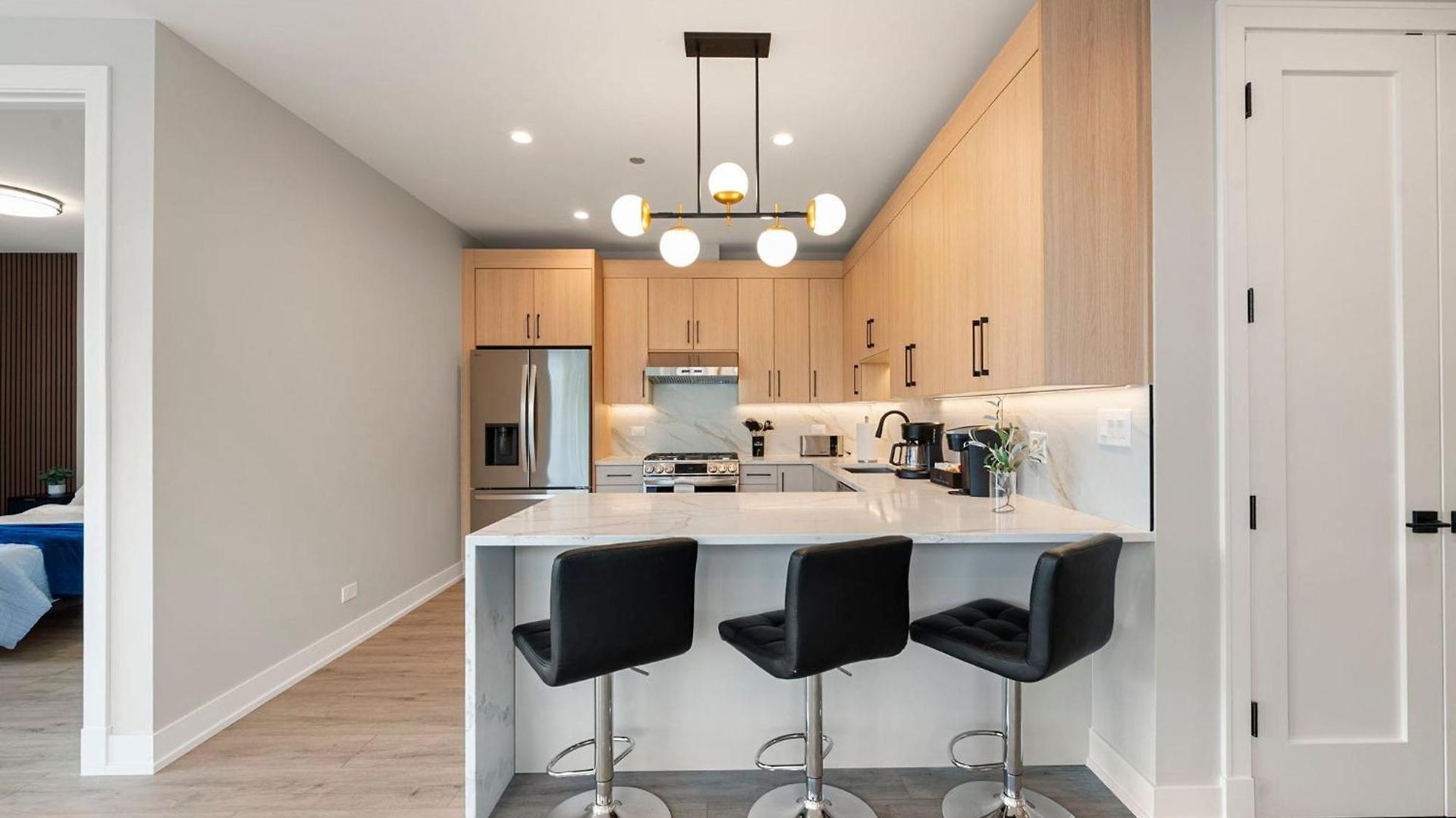 Apartment New Build In Pilsen Spacious 2 Bed 2 Bath Unit *