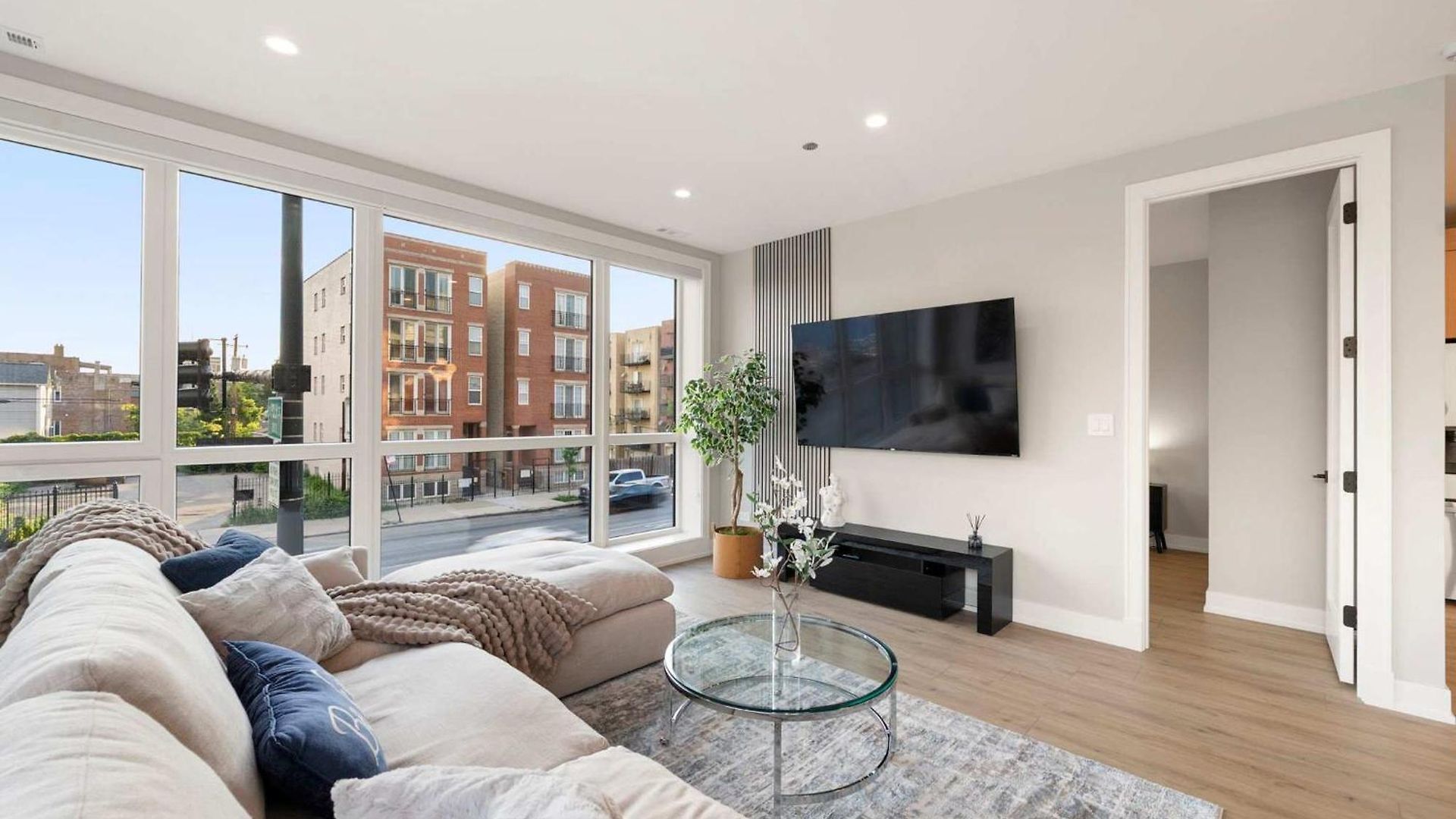 Apartment New Build In Pilsen Spacious 2 Bed 2 Bath Unit Chicago