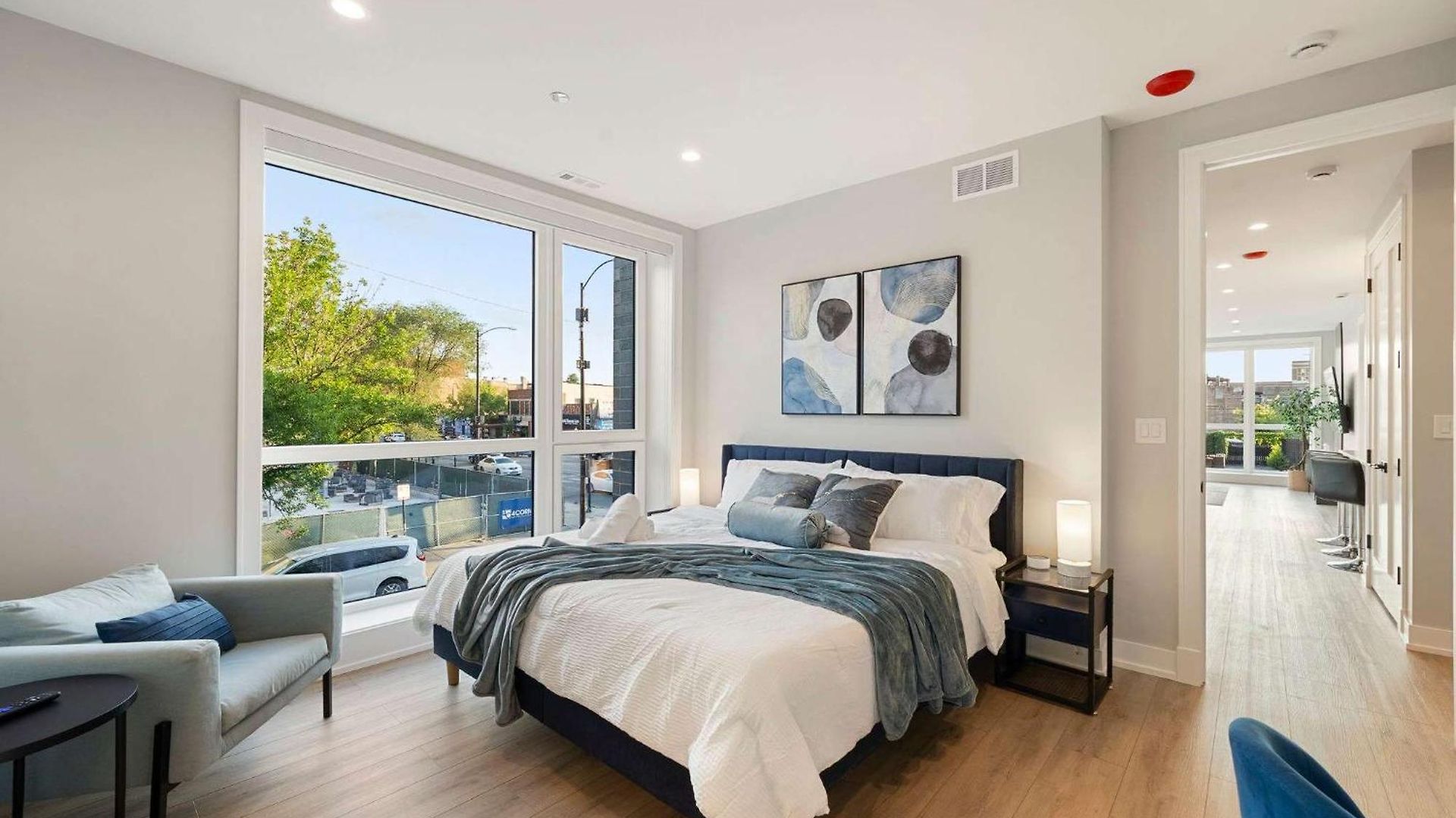 New Build In Pilsen Spacious 2 Bed 2 Bath Unit