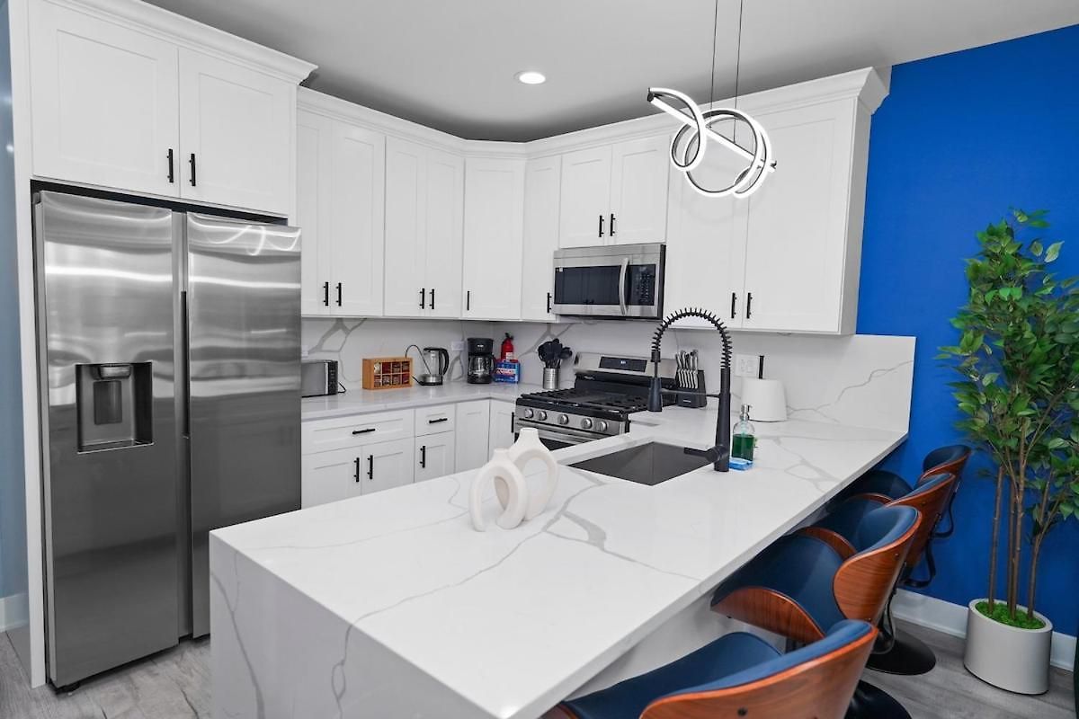 Spacious 3br Near Downtown, Of Illinois & Medical District *
