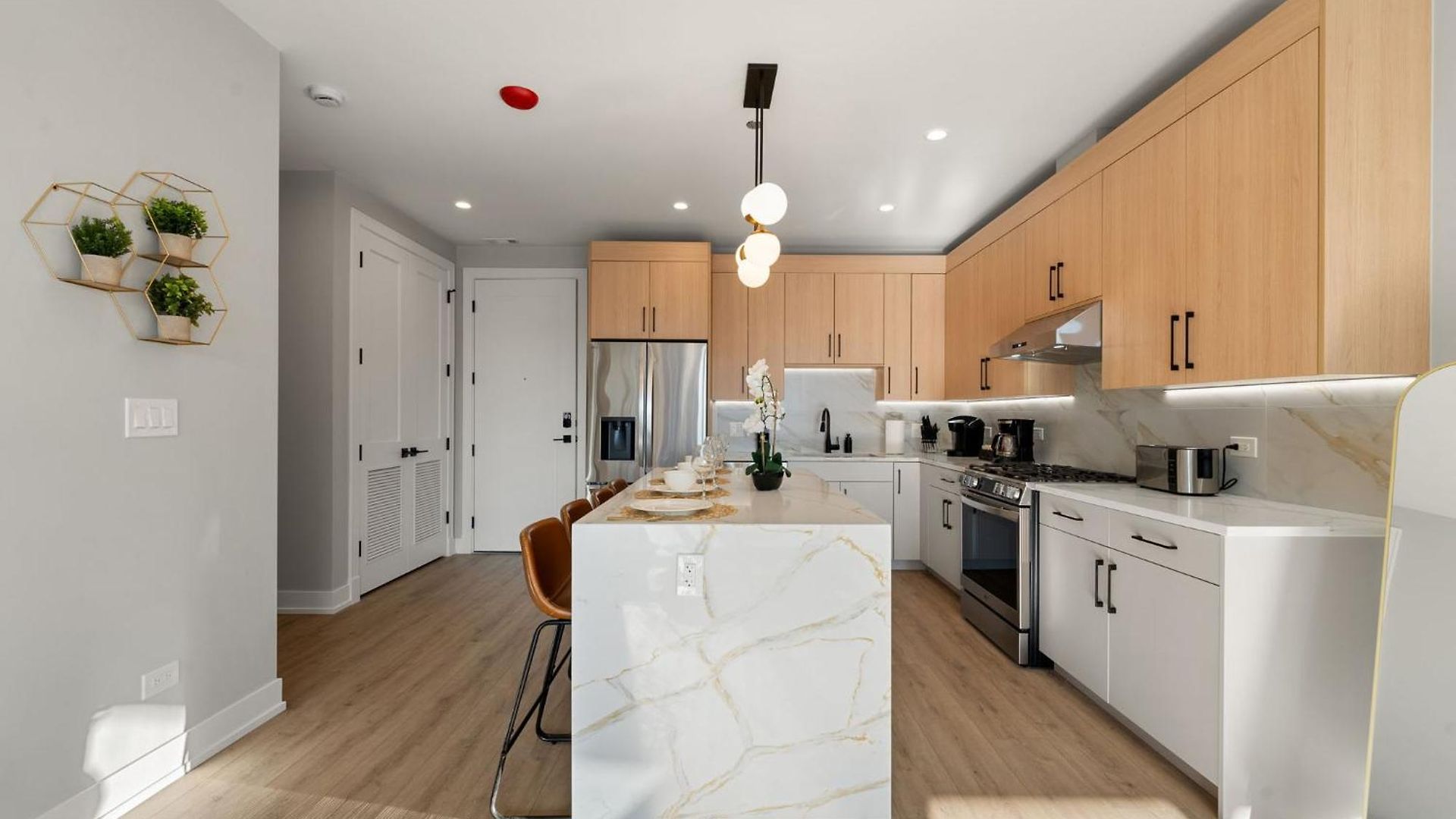 Bright 2bed 2bath In Brand New Pilsen Development Apartment *