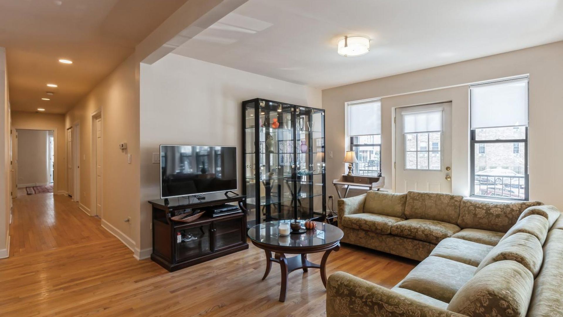 Apartment Wrigleyville Away From Home! 5 Mins From Downtown! Steps From Lake!! Cozy! Chicago