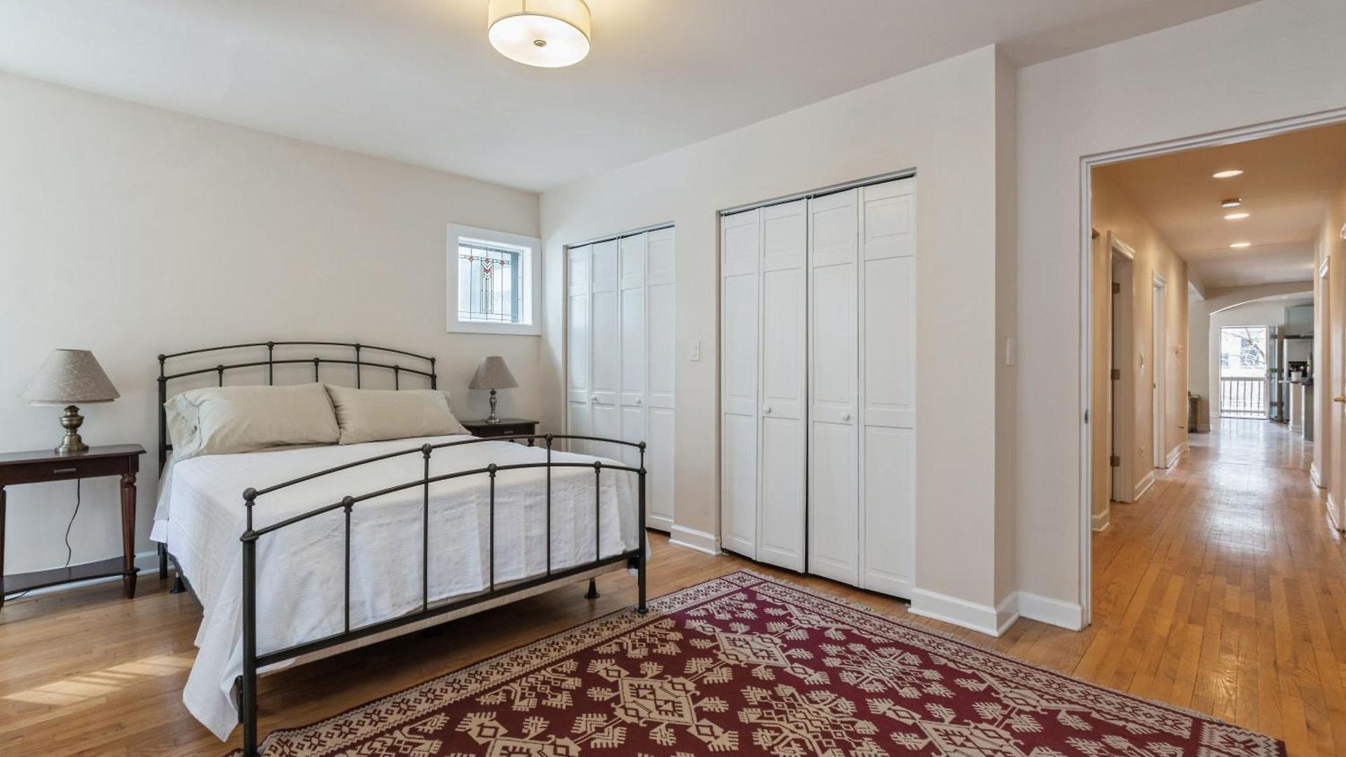 Wrigleyville Away From Home! 5 Mins From Downtown! Steps From Lake!! Cozy! Chicago