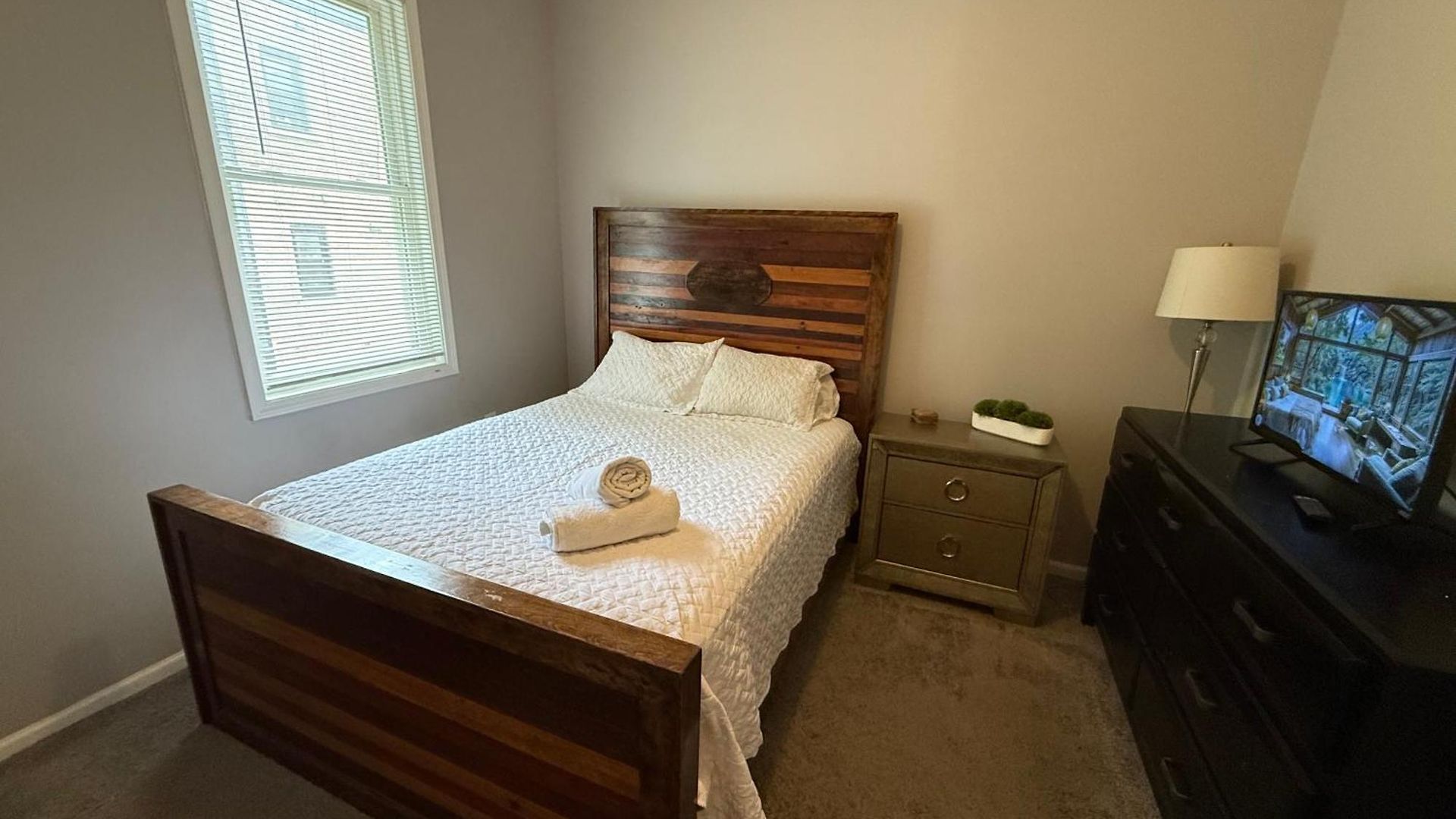 Wonderful Close To Downtown - Free Parking *