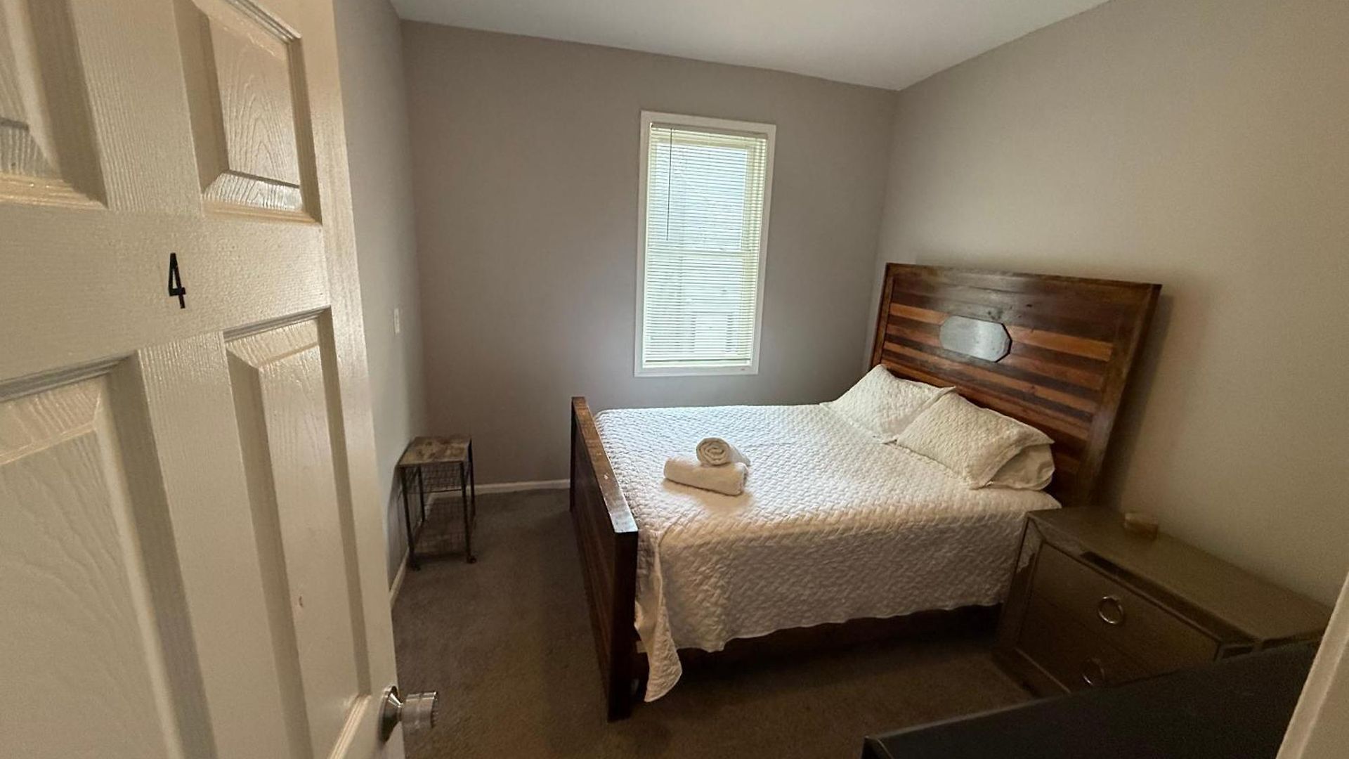 Homestay Wonderful Close To Downtown - Free Parking *