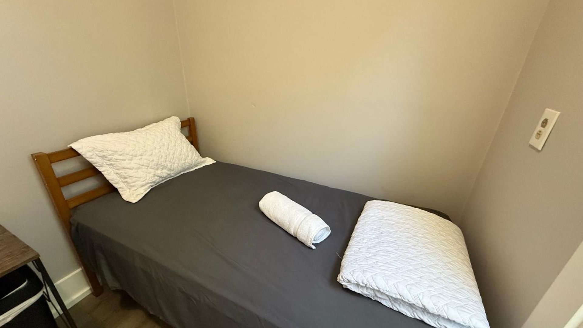 Homestay Beautiful Near Downtwon - Free Parking!