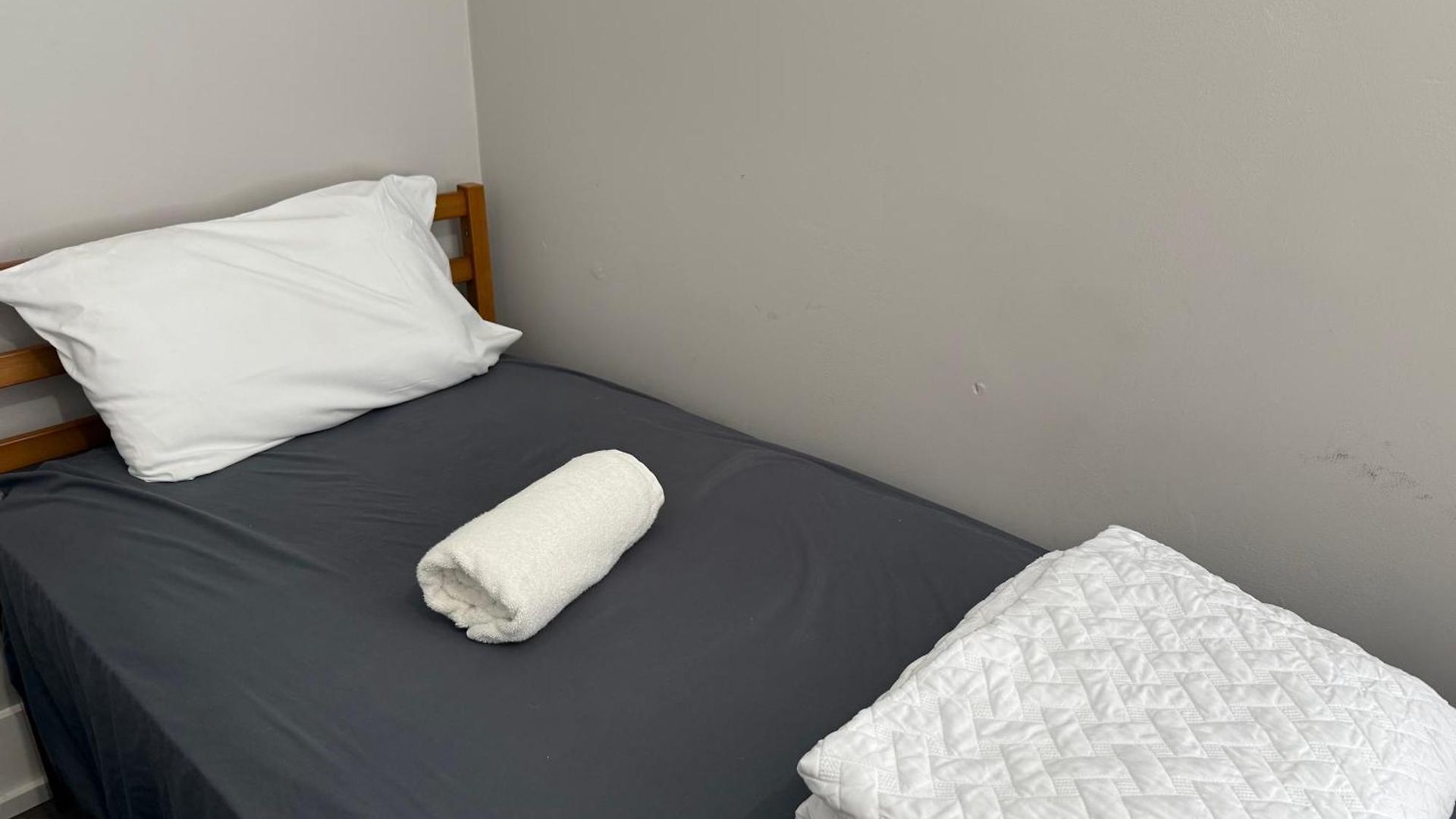 Homestay Beautiful Near Downtwon - Free Parking! *