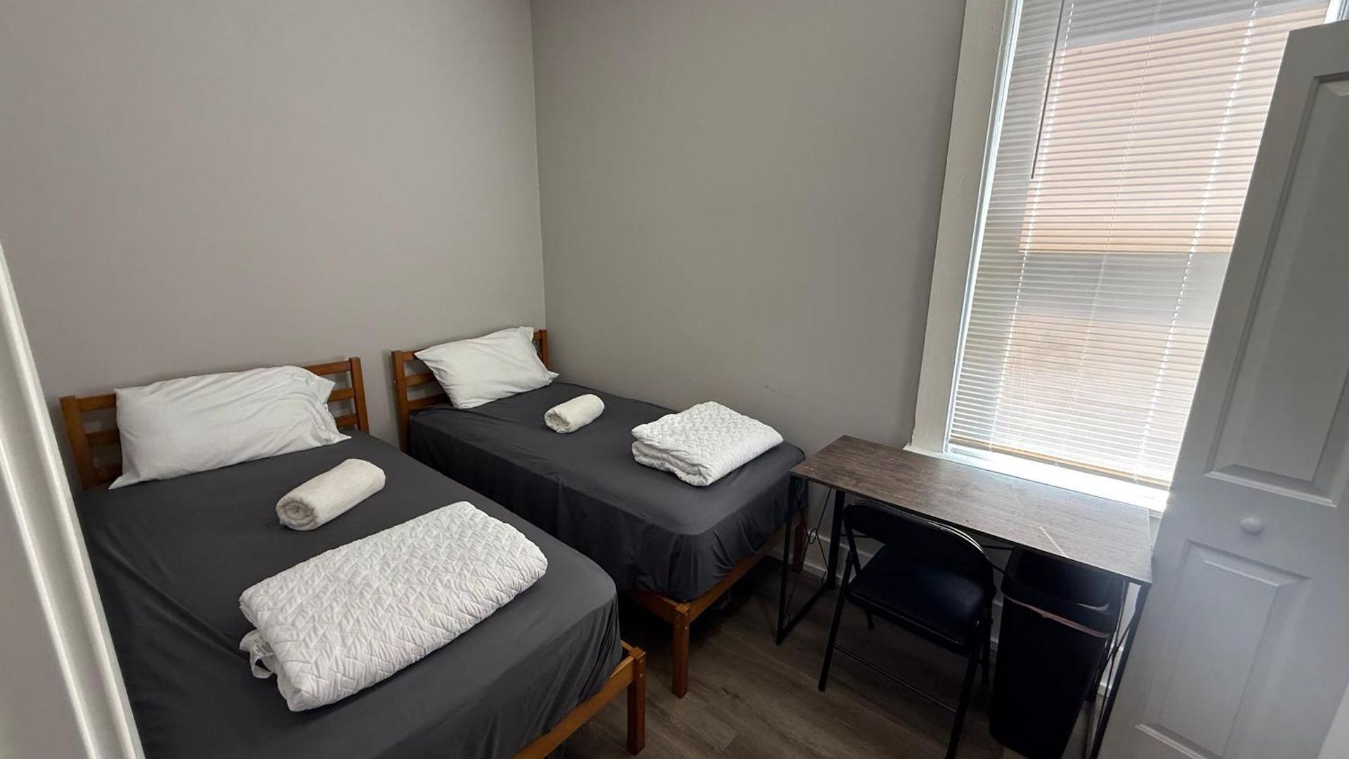 Homestay Beautiful Near Downtwon - Free Parking!
