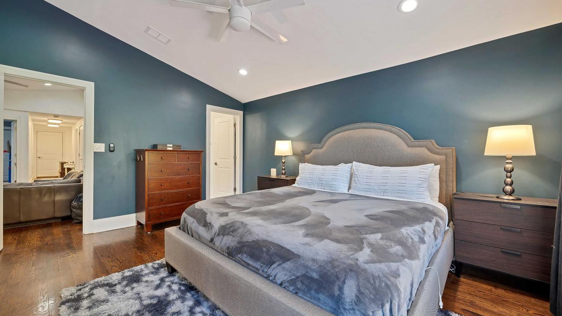 Holiday home Wicker Park 4bd 3ba, Steps From Cta, Parking Incl Chicago