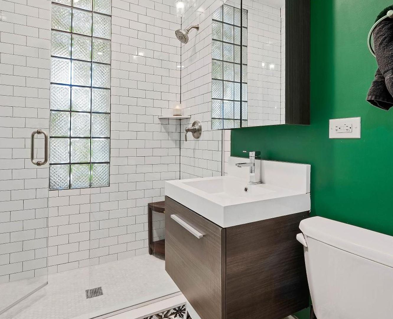 Holiday home Wicker Park 4bd 3ba, Steps From Cta, Parking Incl