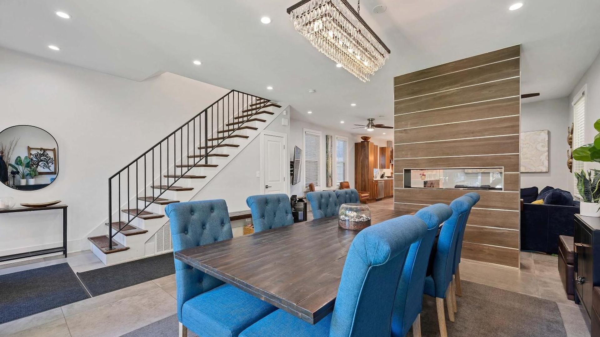 Wicker Park 4bd 3ba, Steps From Cta, Parking Incl *