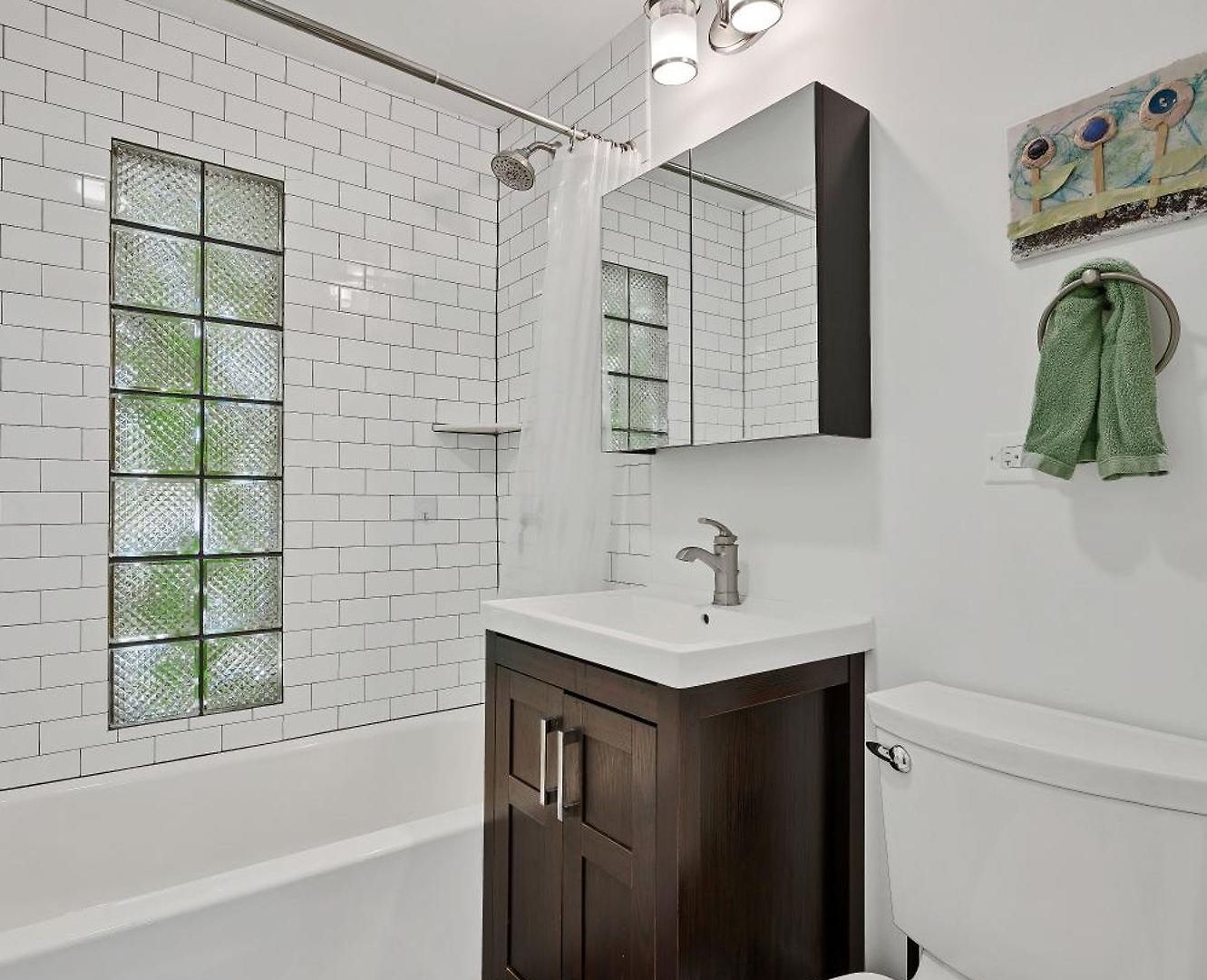 Holiday home Wicker Park 6bd 4ba, Steps From Cta, Parking Incl *