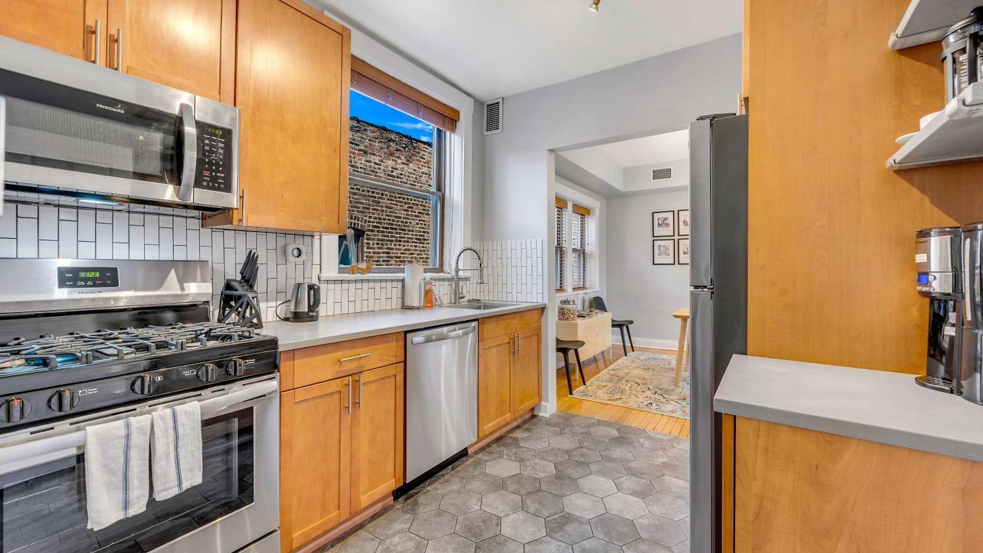 Steps To The Lakefront! Uptown Beauty Is Everything Need For A Perfect Getaway