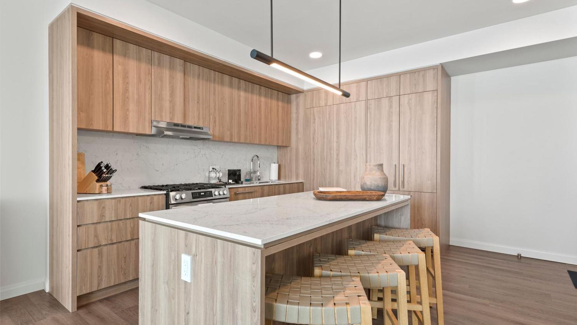 Apartment Lux Apts With Views And Amenities *