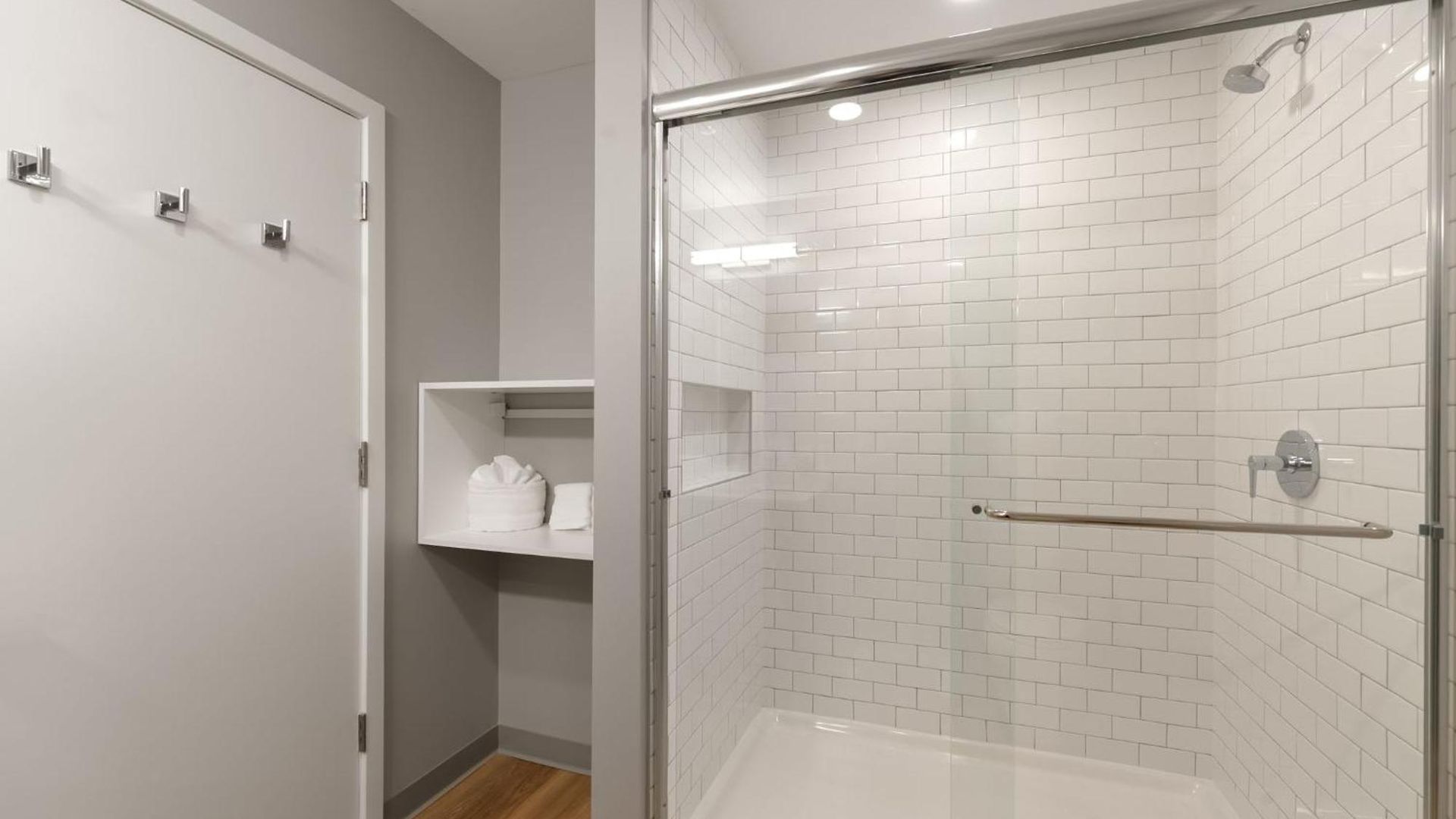 Sophisticated 4br - Modern And Luxurious Hotel