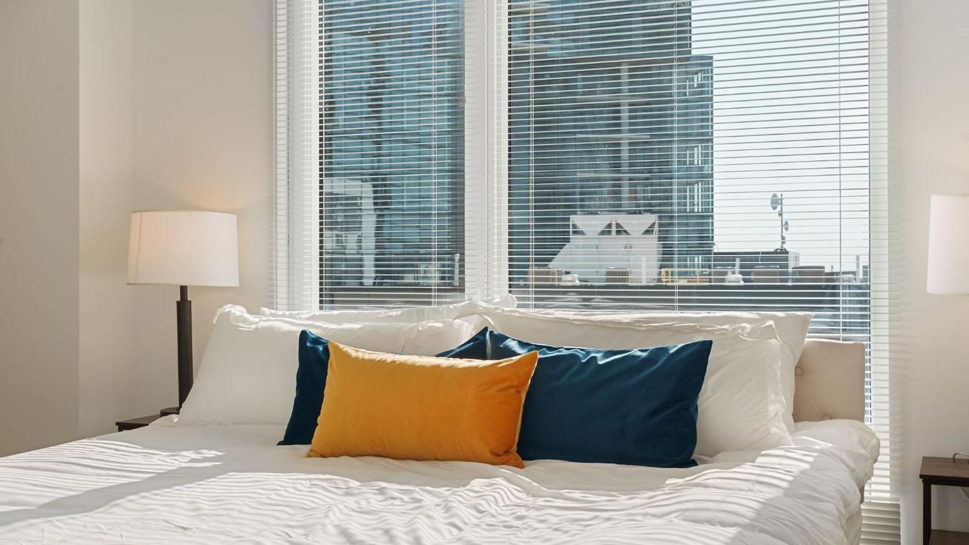 Sophisticated 4br - Modern And Luxurious Hotel