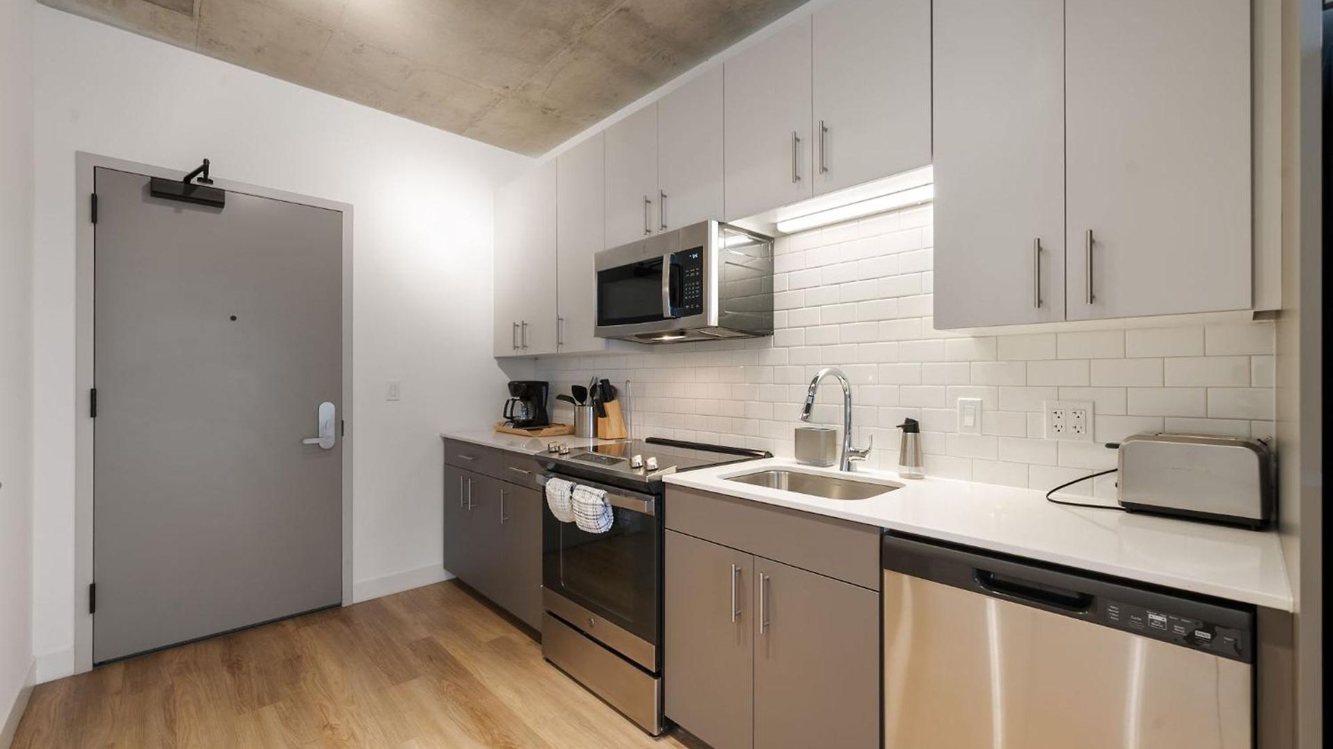 Hotel Sophisticated 4br - Modern And Luxurious Chicago