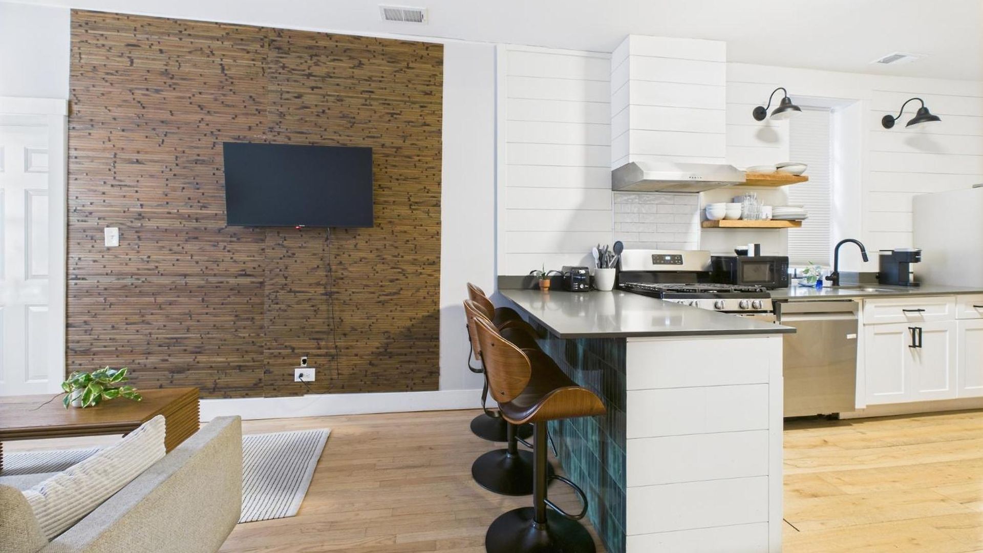 Modern 2br With Patio & Cozy Space Chicago