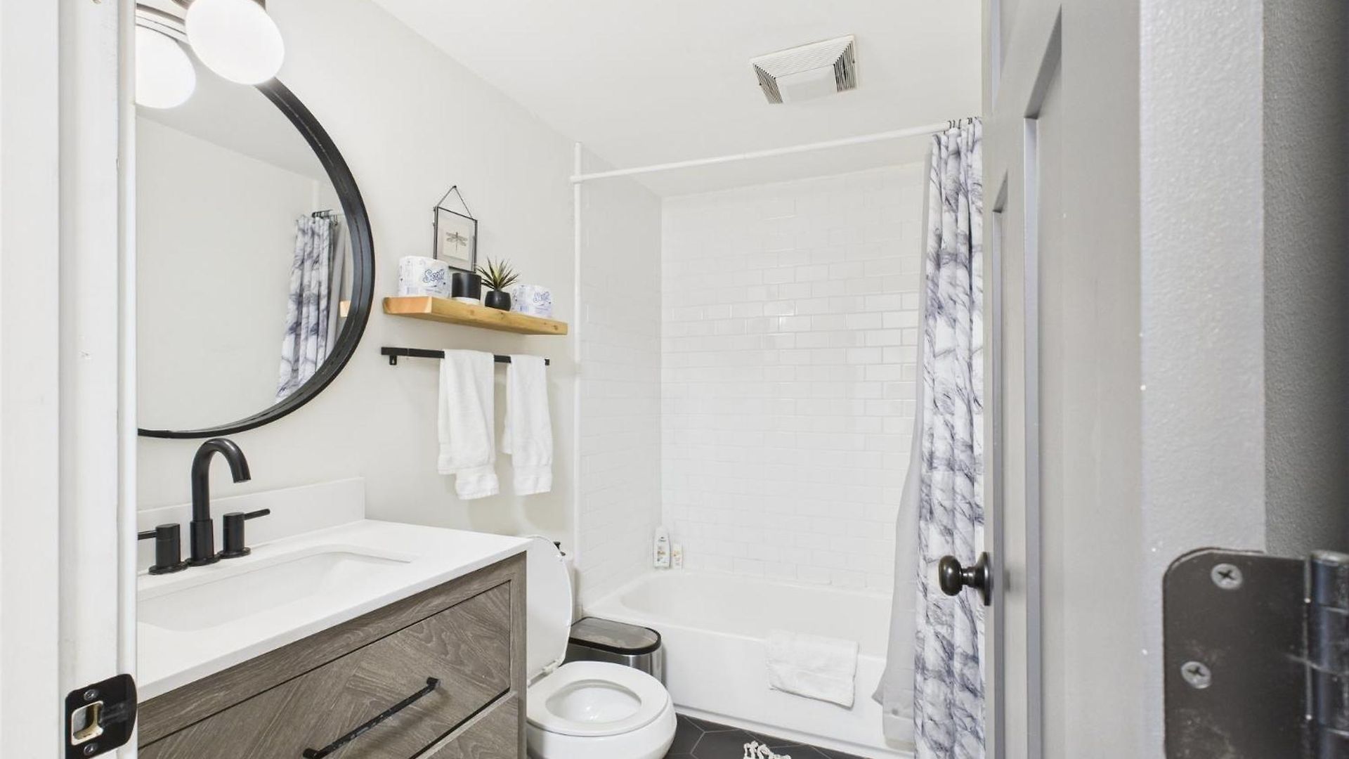 Apartment Charming Getaway With Patio Chicago