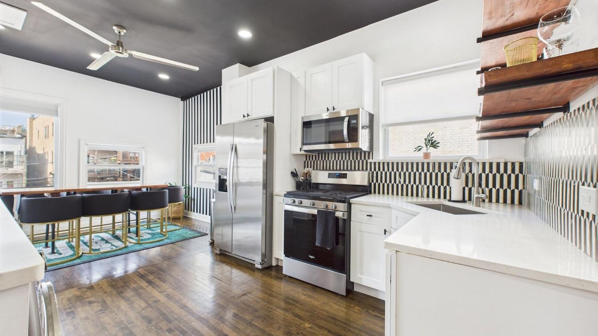Wrigleyville Gem With Hidden Bar & Vintage Charm Apartment