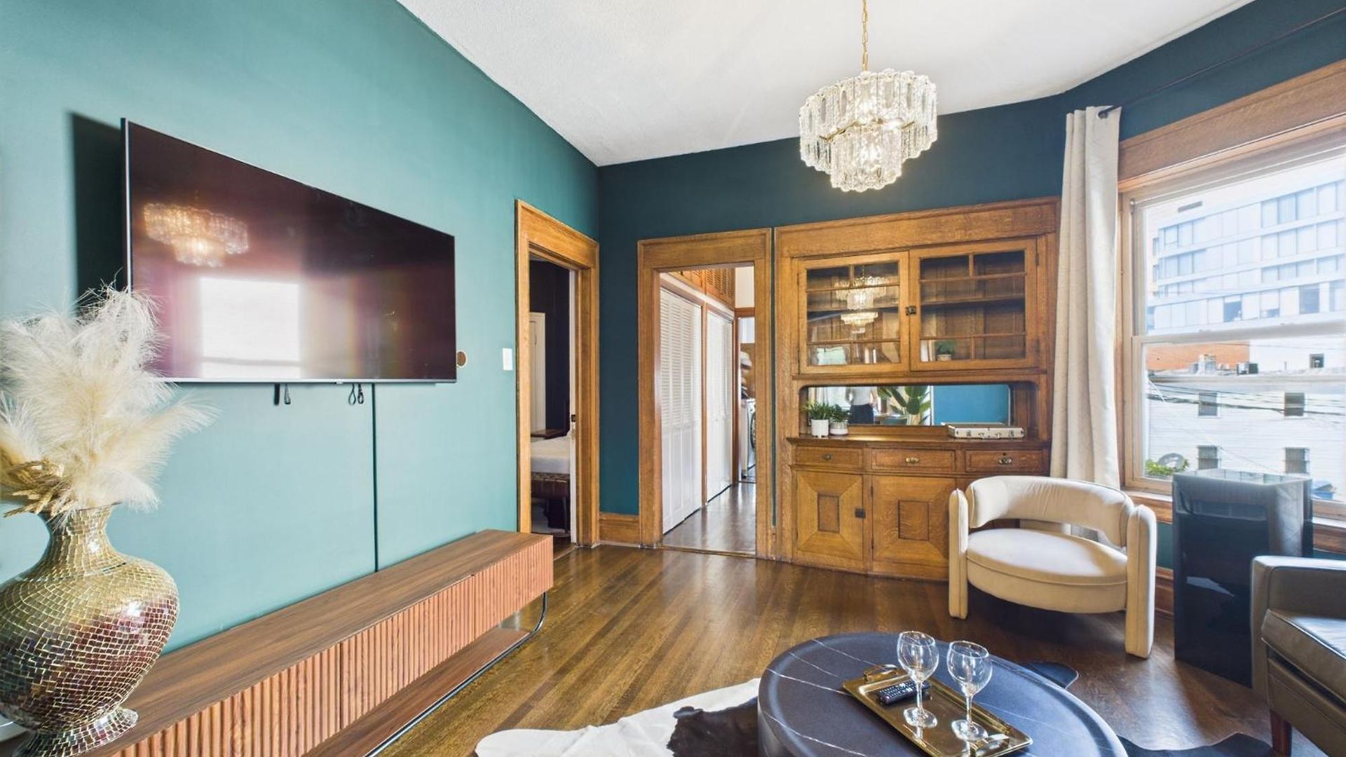Wrigleyville Gem With Hidden Bar & Vintage Charm *