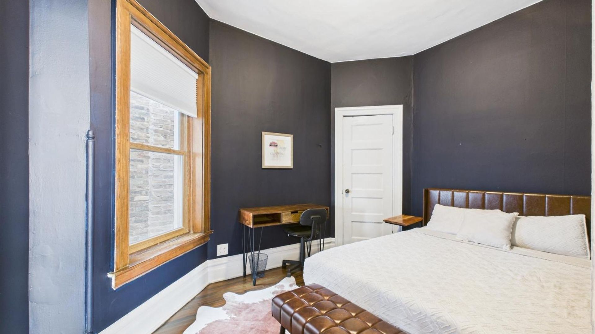 Wrigleyville Gem With Hidden Bar & Vintage Charm Apartment Chicago