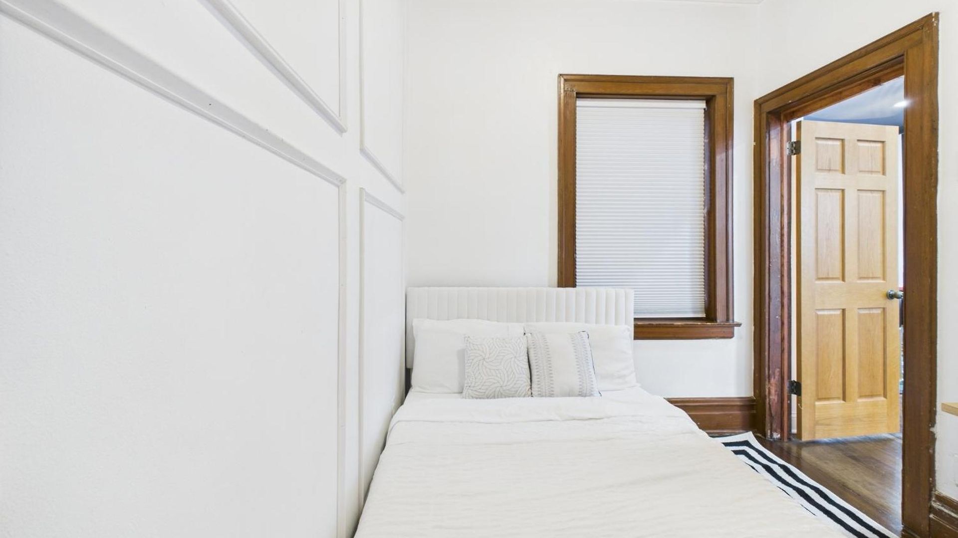 Wrigleyville Gem With Hidden Bar & Vintage Charm *