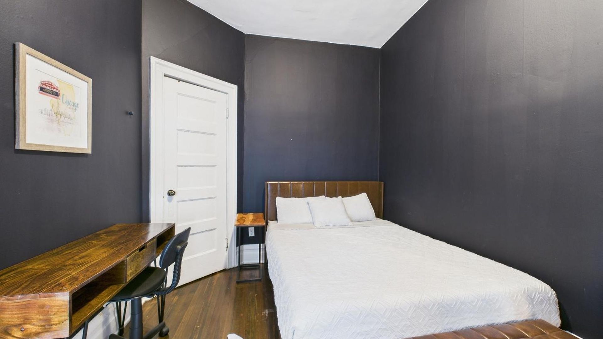 Wrigleyville Gem With Hidden Bar & Vintage Charm Chicago