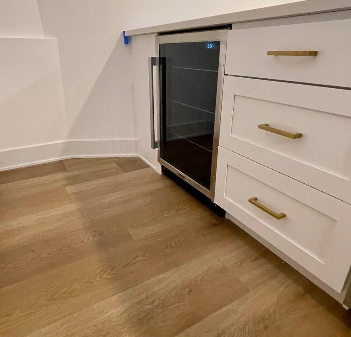 East Lincoln Park Gem Spacious 4 Br Apartment Chicago