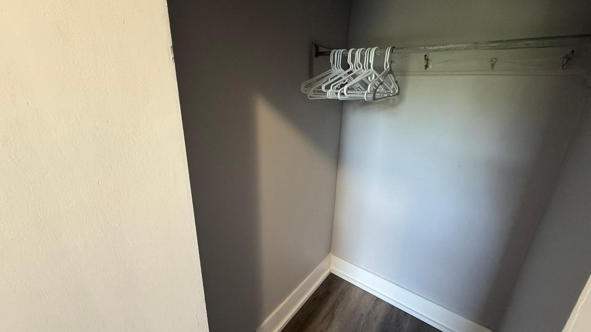 Beautiful Near Downtwon - Free Parking!