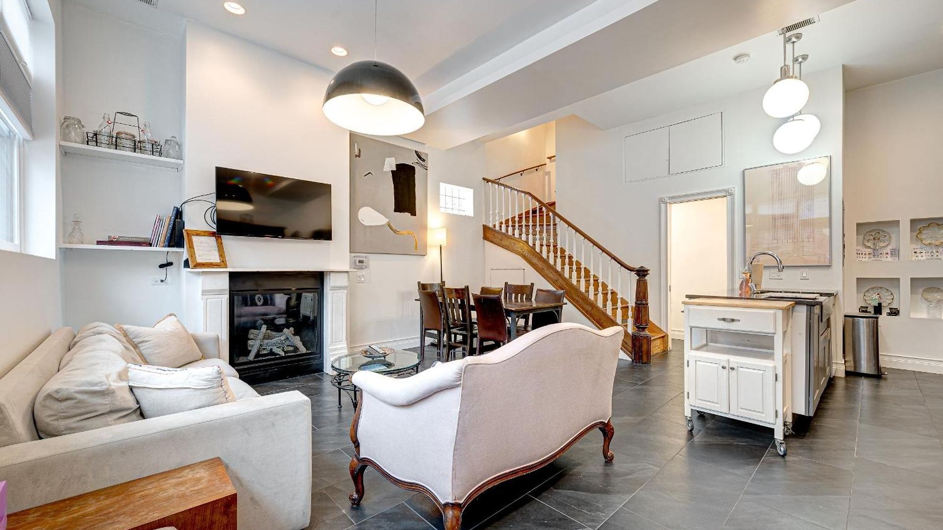 Large With Outdoor Deck In Historic District *