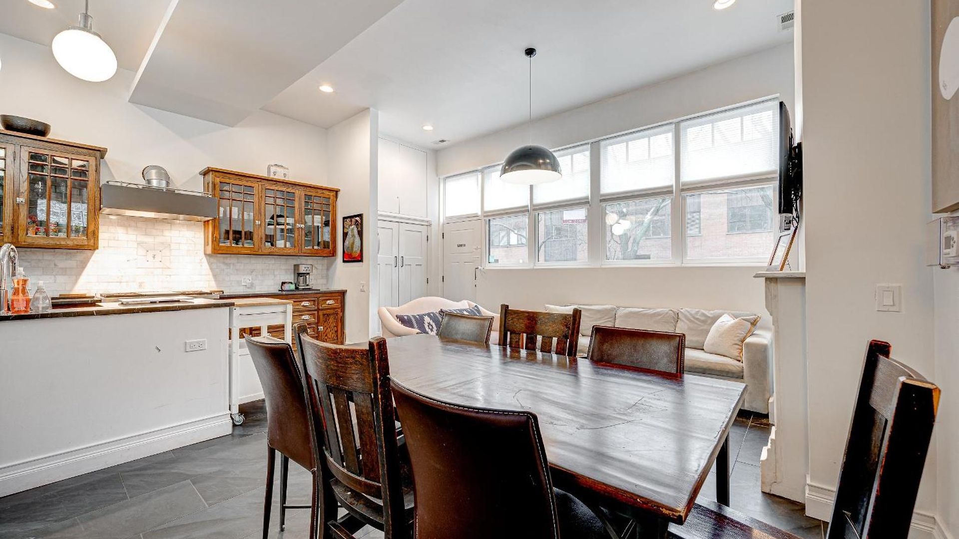 Large With Outdoor Deck In Historic District Holiday home