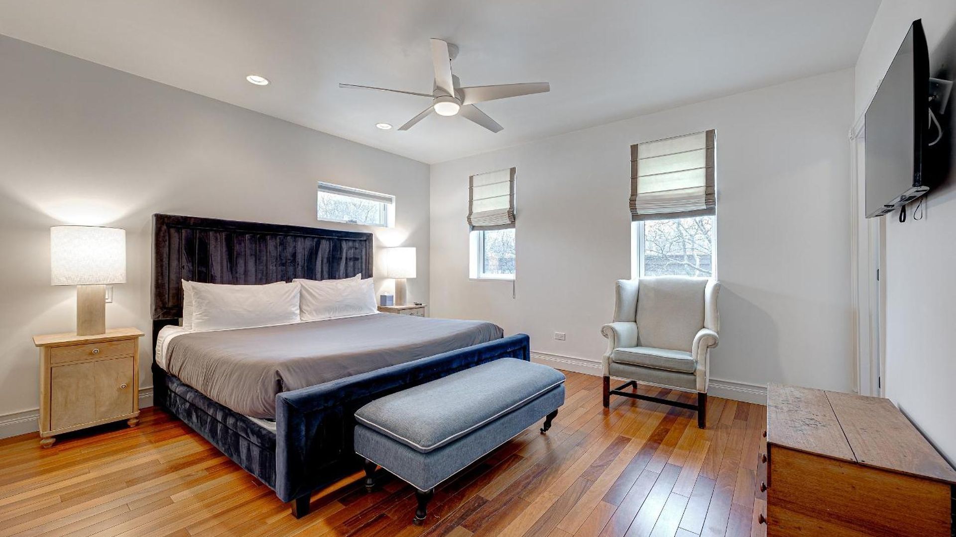 Large With Outdoor Deck In Historic District *