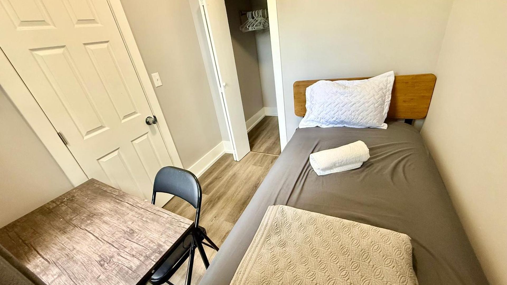 Homestay Beautiful Near Downtwon - Free Parking!