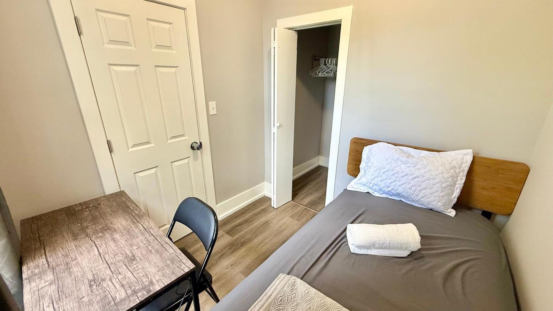 Beautiful Near Downtwon - Free Parking! Homestay Chicago