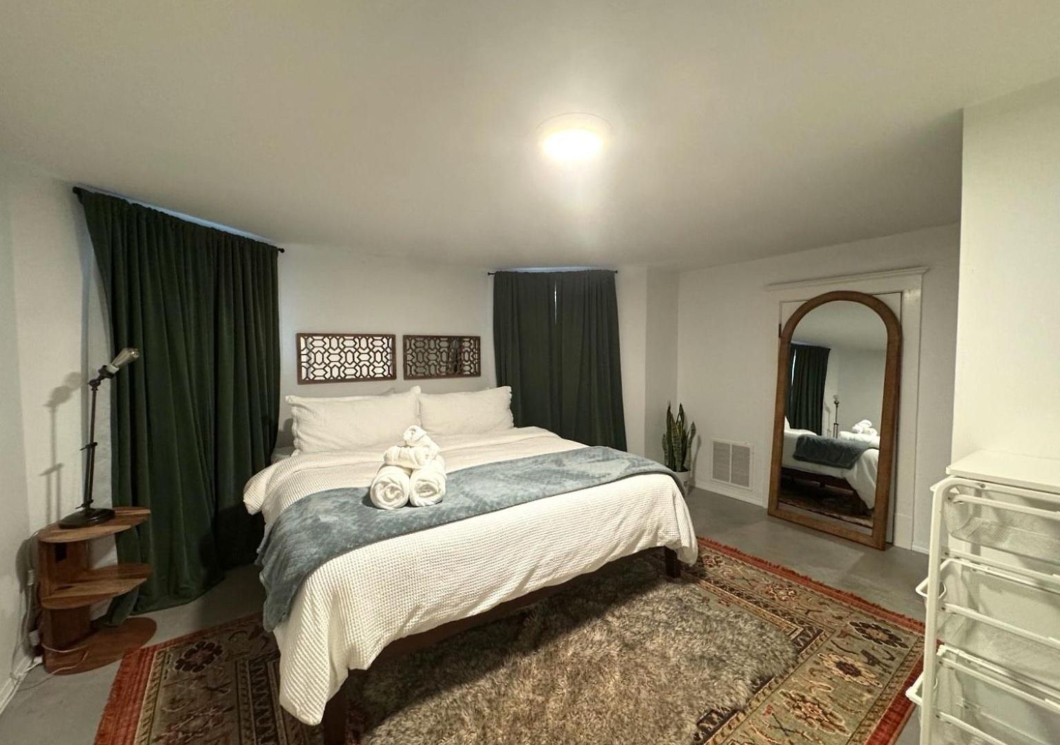 Stunning 3 Bedrooms 2 Bathrooms Getaway Chicago! Apartment