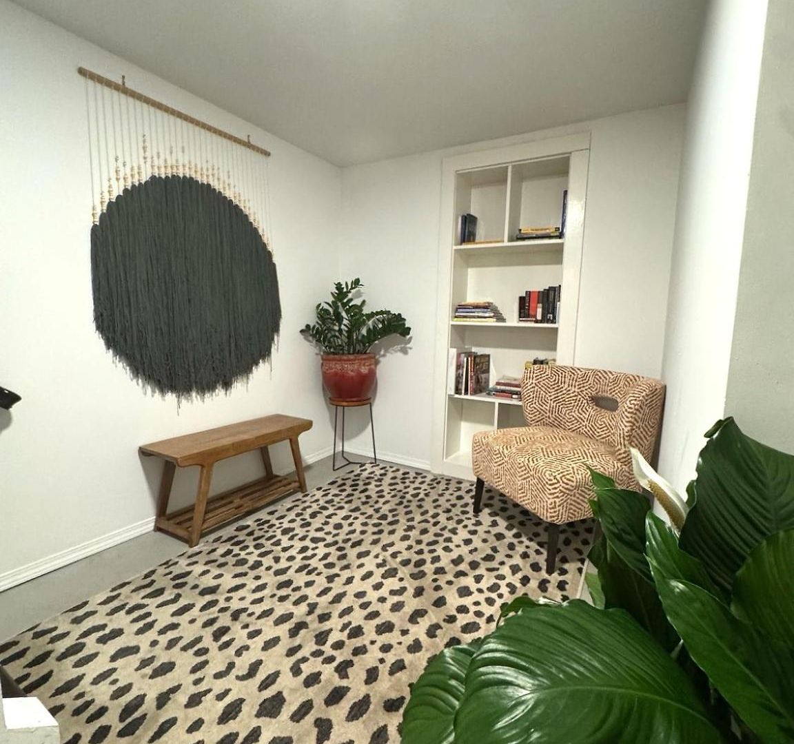 Stunning 3 Bedrooms 2 Bathrooms Getaway Chicago!