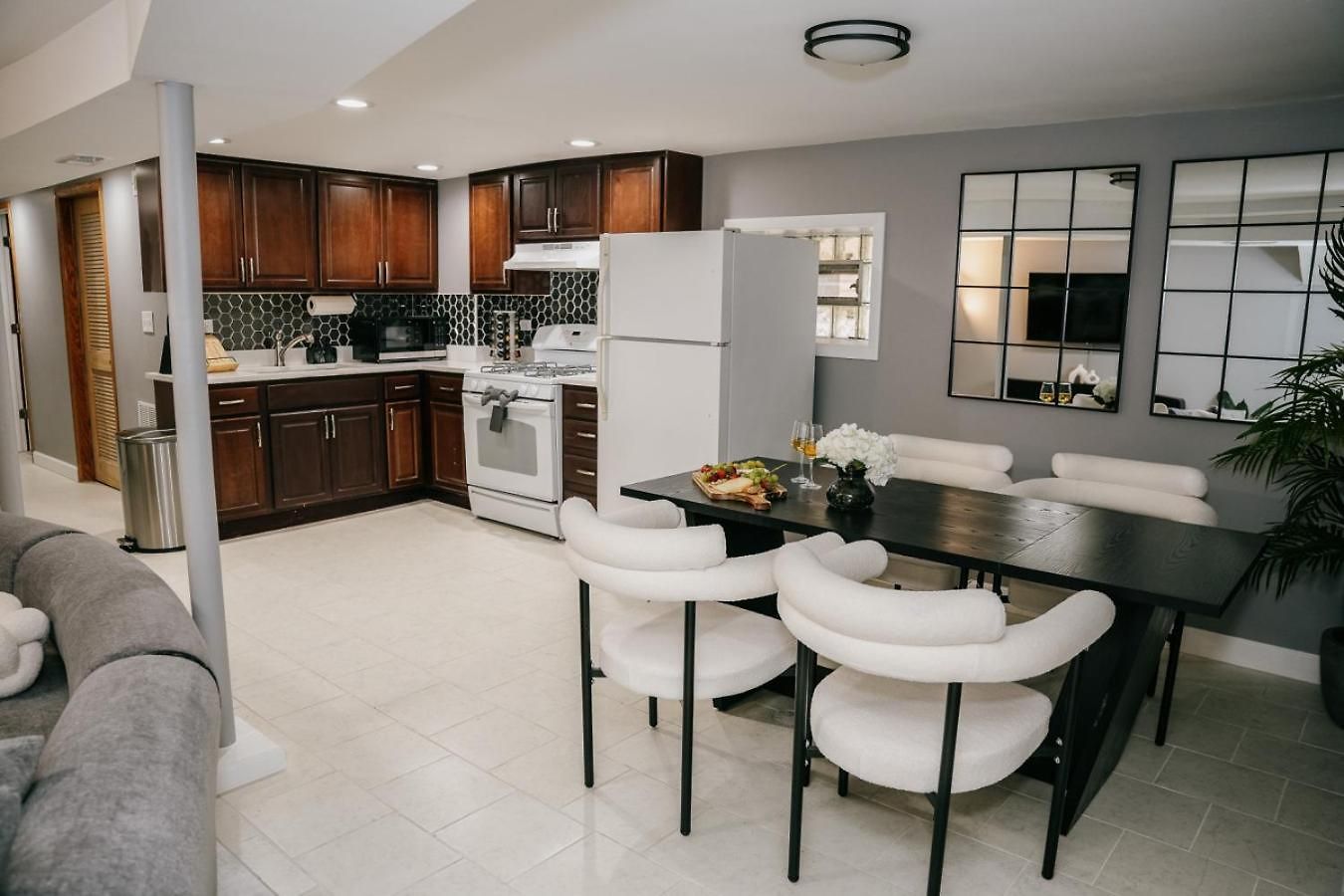 2br Traveler's Favorite • Modern And Clean Chicago