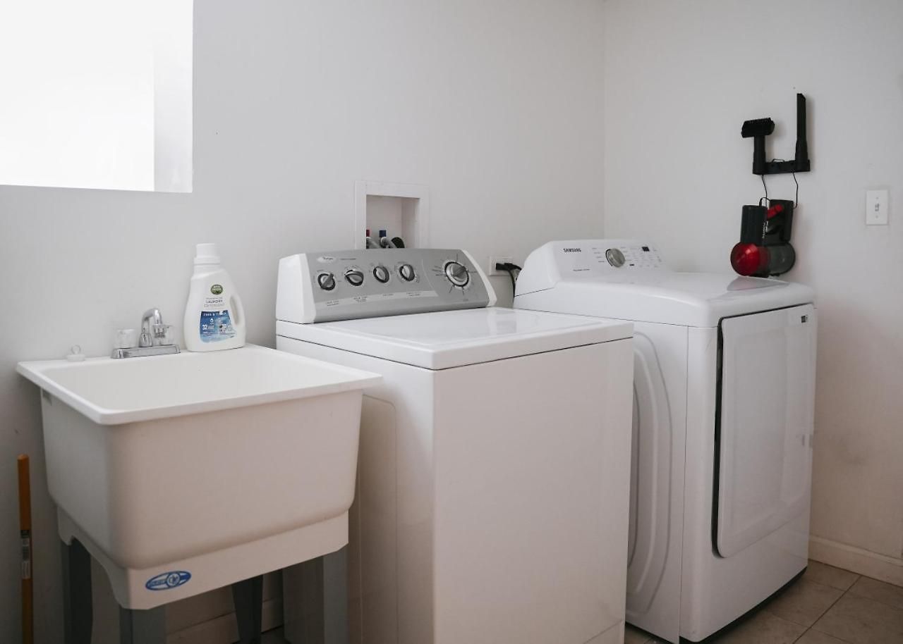 Sleeps 18 • 8br • Game • Gym • Theater