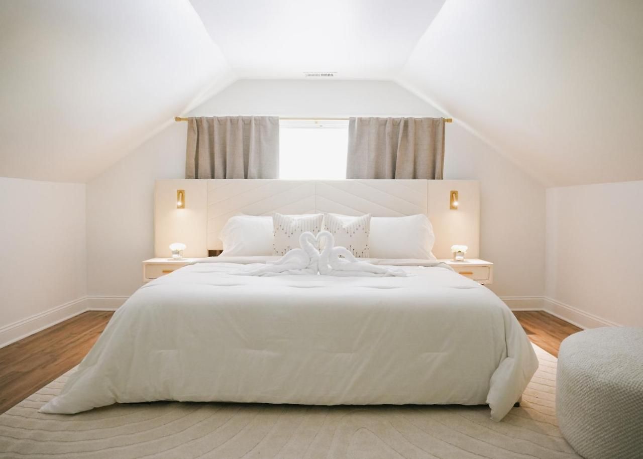 Sleeps 18 • 8br • Game • Gym • Theater Holiday home