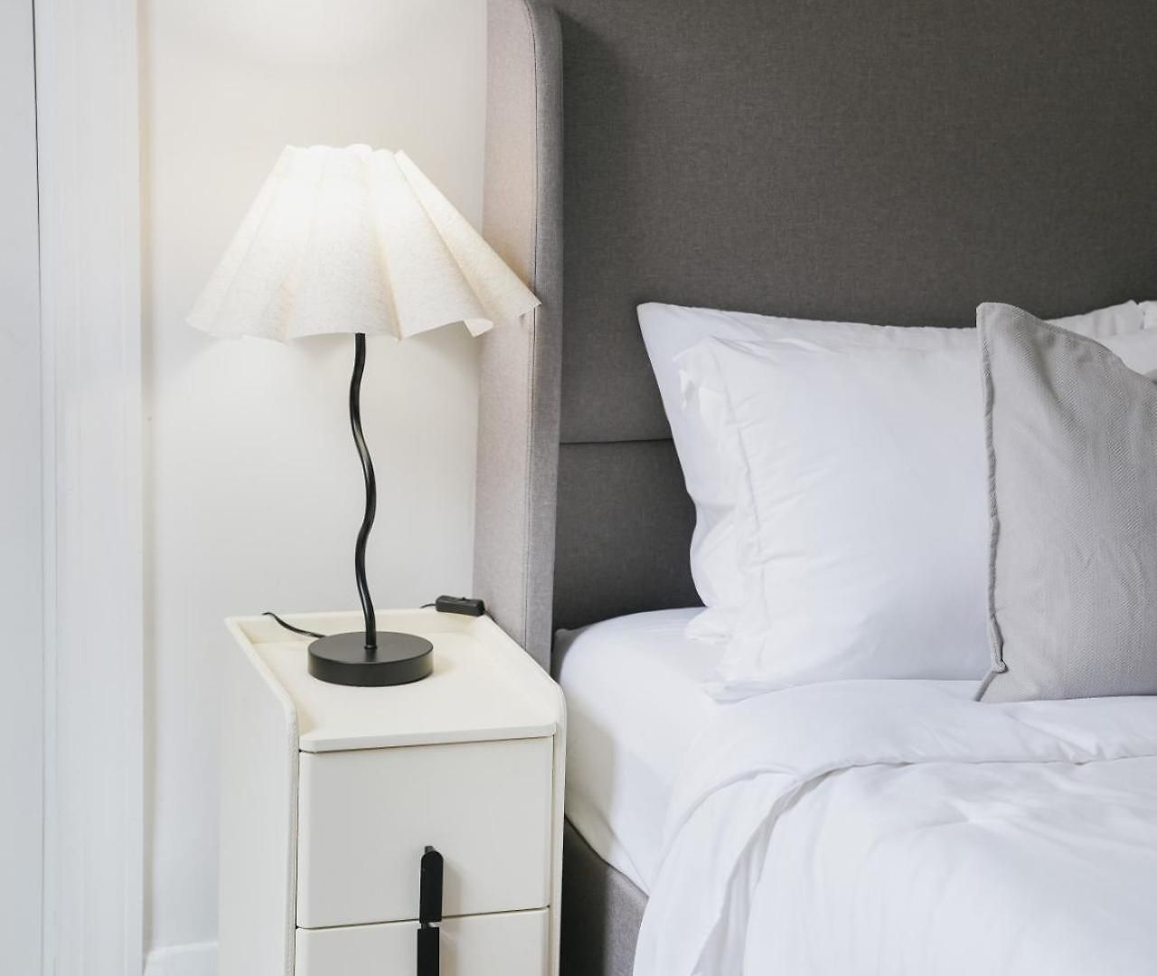Holiday home Sleeps 18 • 8br • Game • Gym • Theater Chicago