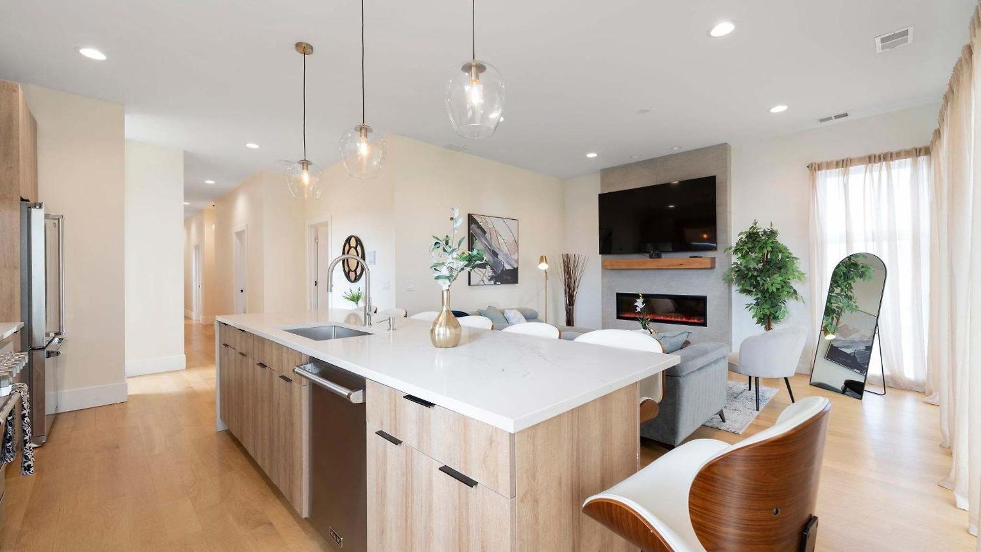 New 3bed 2bath With Parking By United Center Chicago