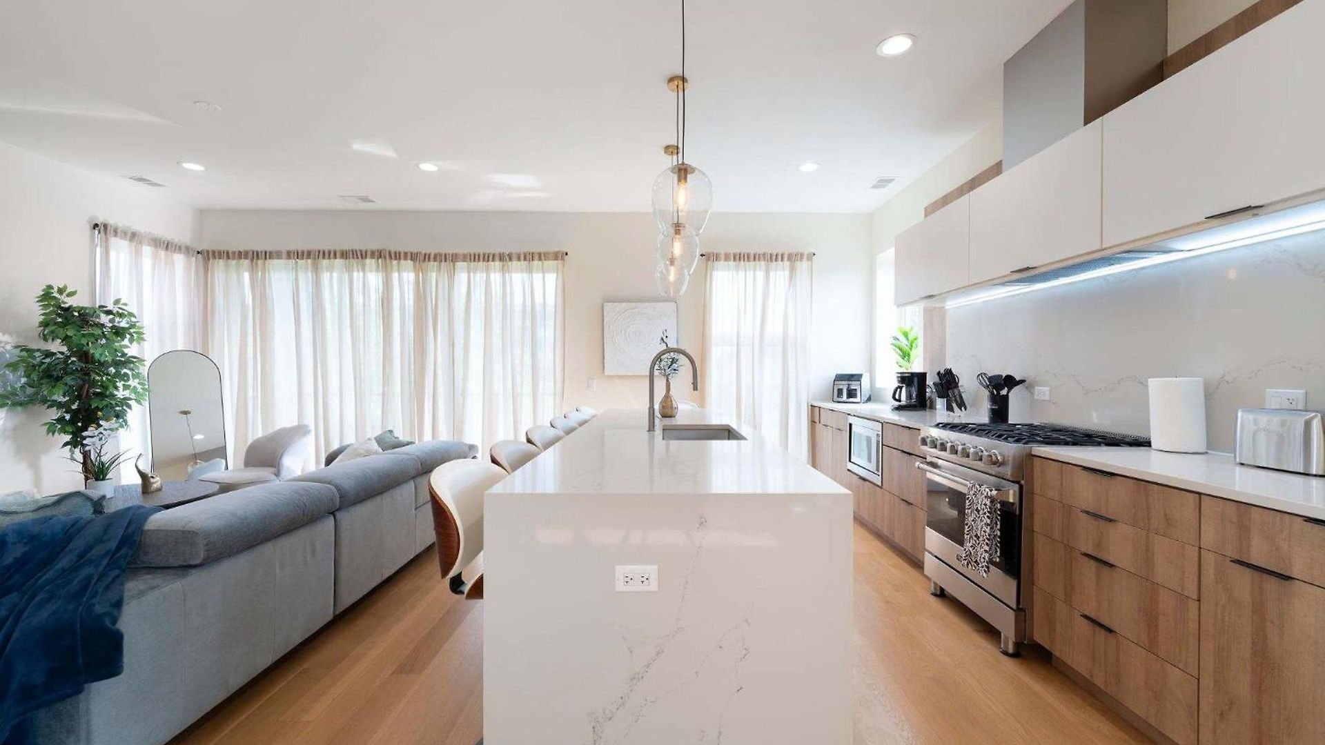 New 3bed 2bath With Parking By United Center Apartment Chicago