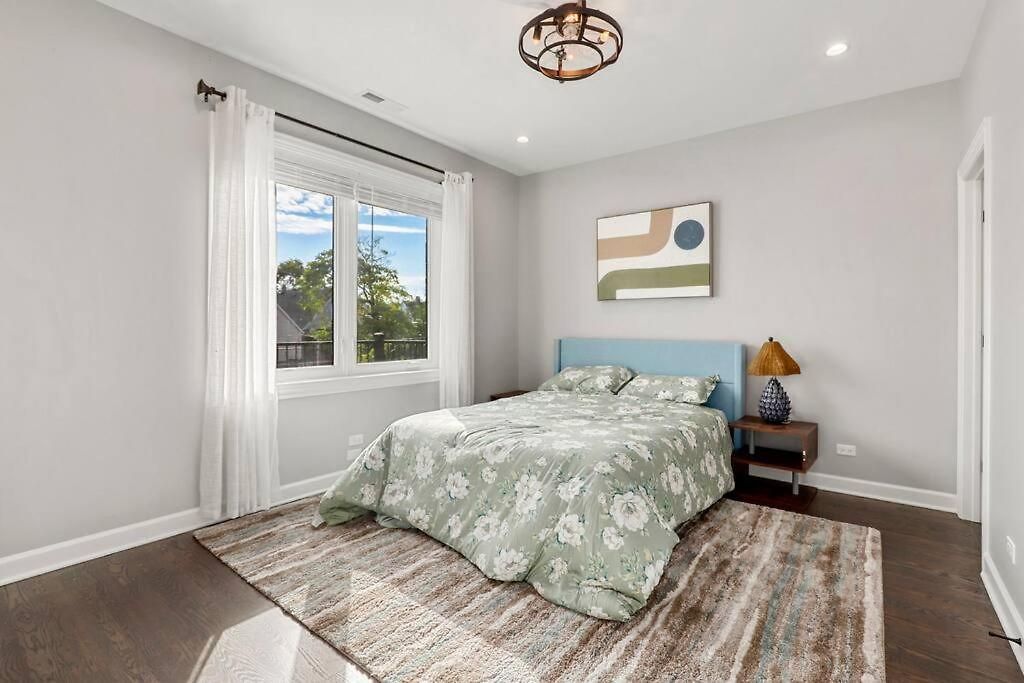 Luxhome 8 Mins Downtown