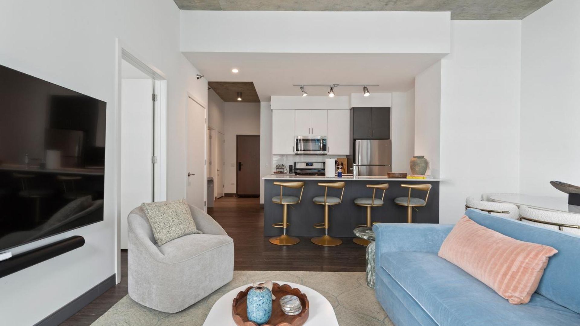 Premier Penthouses And With Captivating Views Of Millennium Park *