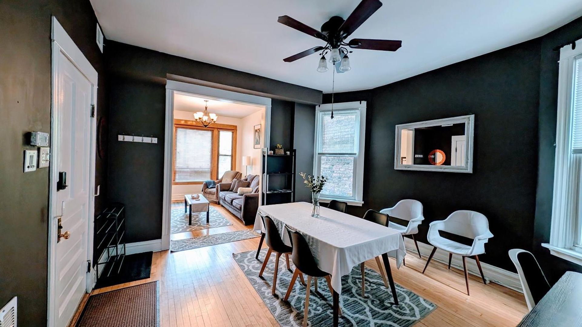 Apartment The Roscoe Village *
